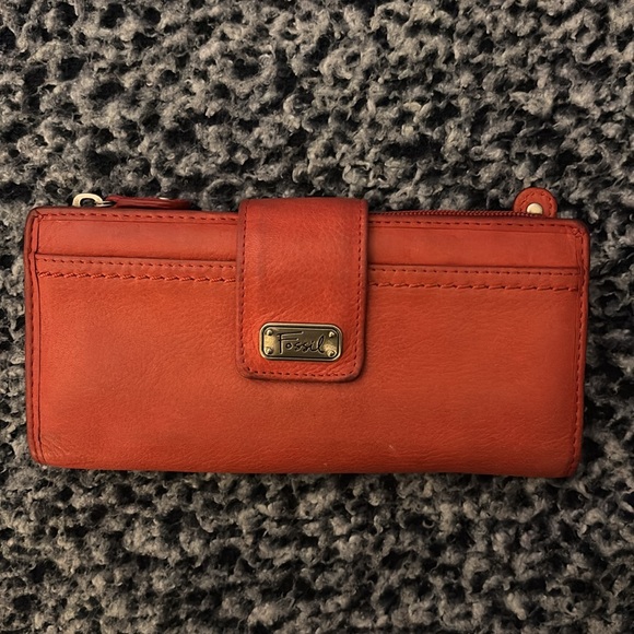 Fossil Women's Red Leather Wallet - Picture 1 of 14